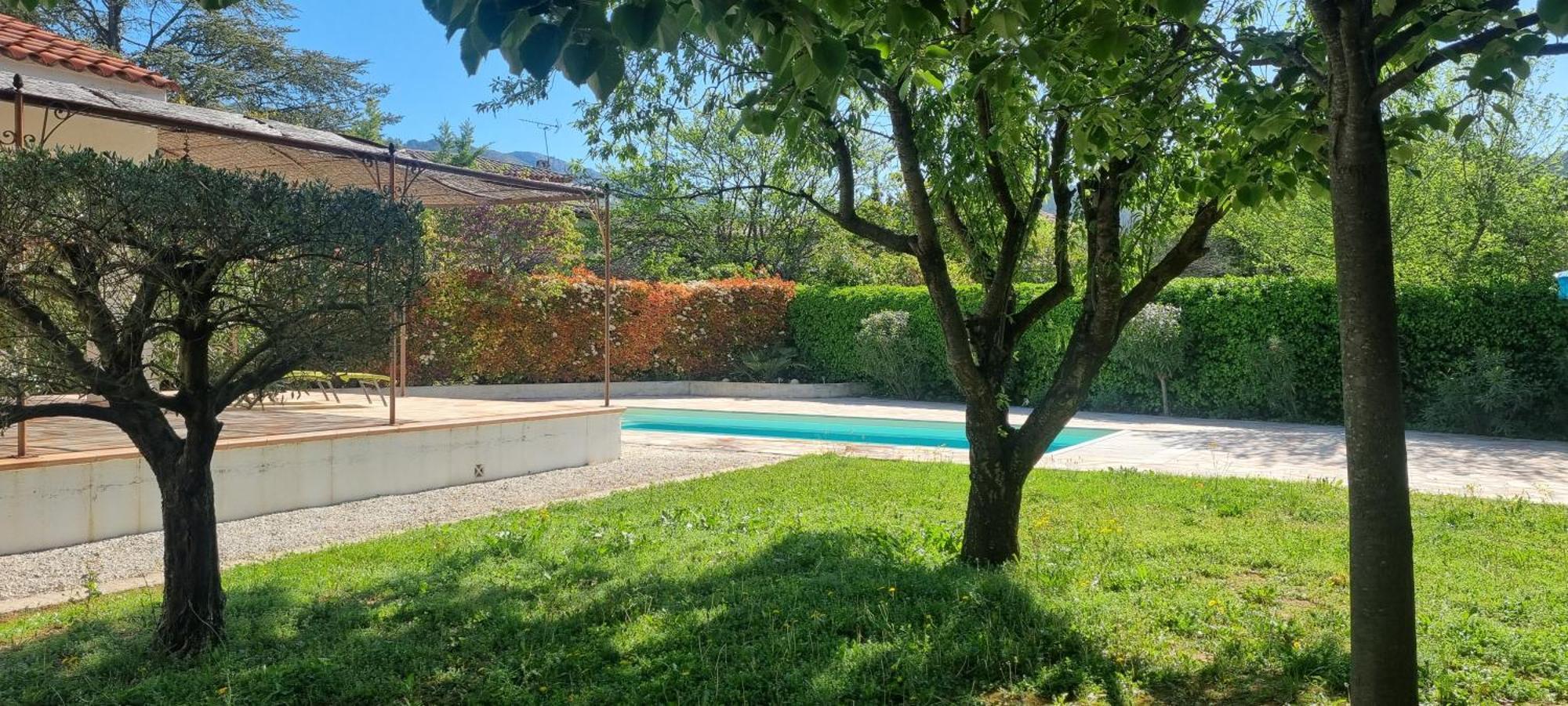 Studio Independant A La Villa Garlaban 3 Etoiles Gemenos Luaran gambar